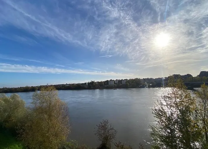 Apartman T2 Avec Superbe Vue Sur La Loire - Parking